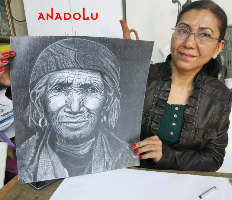 Yetişkinler İçin Karakalem Kursları